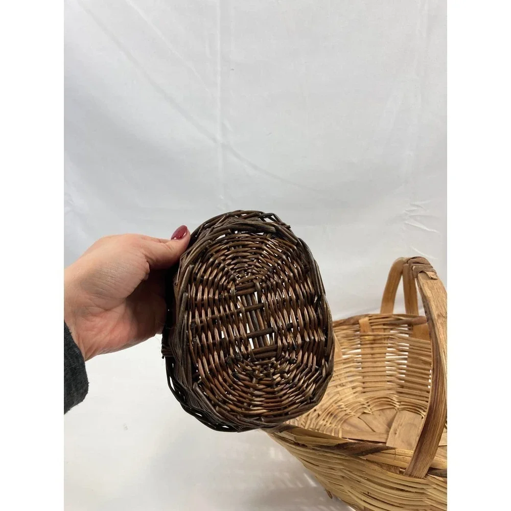 Set of 2 wicker baskets with handles